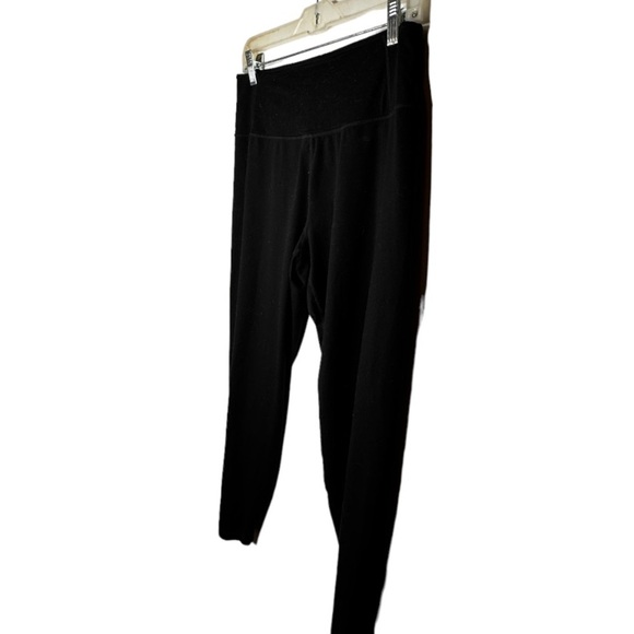 Athleta Black Work-Out Pants‎ - Picture 2 of 6